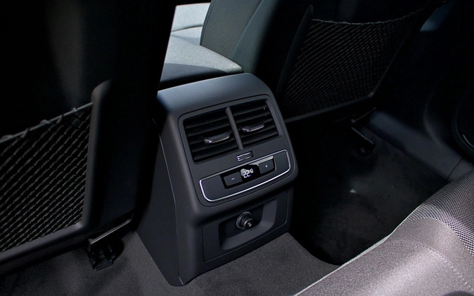 Audi A4 cena 176264 przebieg: 1, rok produkcji 2024 z Ińsko małe 254